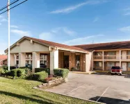 Rodeway Inn Hotels in Jasper County