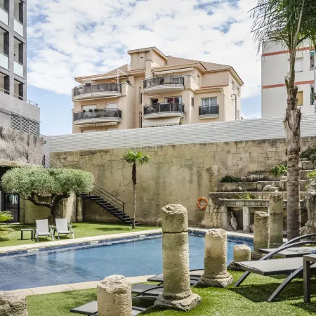 Exe Cunit Suites & Spa
