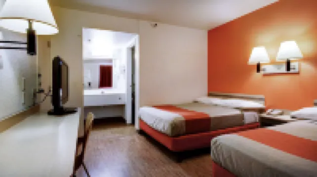 Super 8 by Wyndham Woods Cross/Salt Lake City North