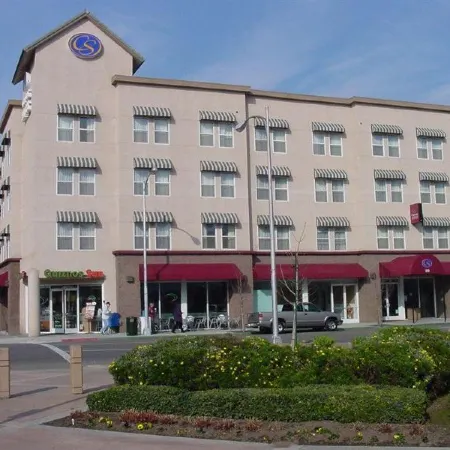 Comfort Suites Visalia - Convention Center
