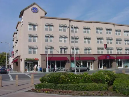 Comfort Suites Visalia - Convention Center