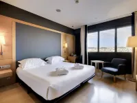 هوتل برشلونة يونيفيرسال Hotels near بوبل سيك