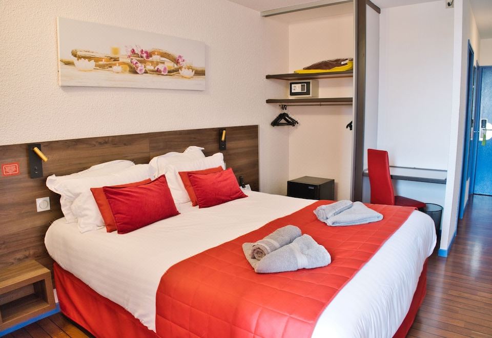 Cit'Hotel Hôtel des 2 Golfs-Leucate Updated 2023 Room Price-Reviews & Deals  | Trip.com