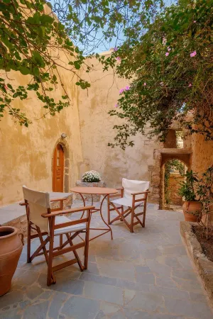 Malvasia Traditional Hotel Отели в г. Monemvasia