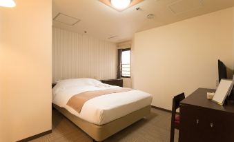 5. Hotel Jo..