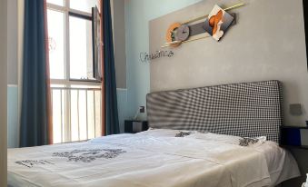 Yujian Theme Cinema Room Homestay (Shuiyuan Road No.1)