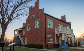 Nauvoo Temple House Hotel