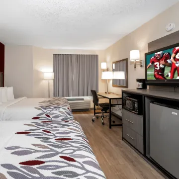 Red Roof Inn Clifton Park Отели в г. Клифтон Парк