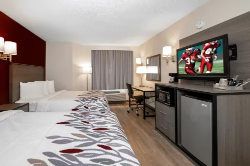 Red Roof Inn Clifton Park Hotels in Halfmoon