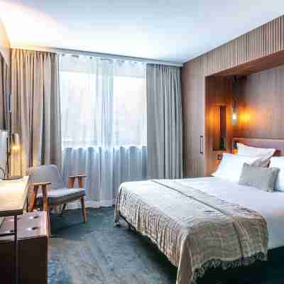 Le Bellune Paris Rooms