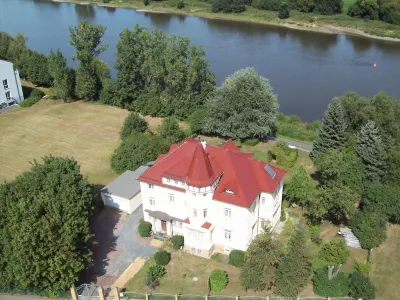 Pension Villa Else Hotels near Schloss Weesenstein