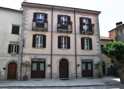 Borgo San Pietro Hotels near Cascate di Villa San Michele