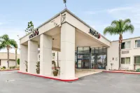 Motel 6 Carson, CA Các khách sạn ở Carson