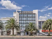 One Ciudad de México Alameda Hotel dekat Taman Alameda Central