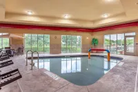 Holiday Inn Express & Suites MILWAUKEE NW – PARK PLACE by IHG - Pools