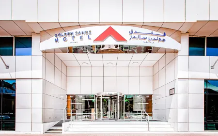 Golden Sands Hotel & Residences Sharjah Отели рядом с достопримечательностью «Шарджа Экспо Сентр»