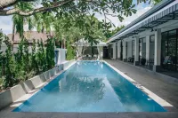 La Riva Boutique Hotel Hotels in Kamphaeng Phet