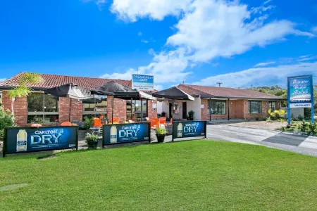 Ocean Crest Motel Отели рядом с достопримечательностью «Horseshoe Bay»