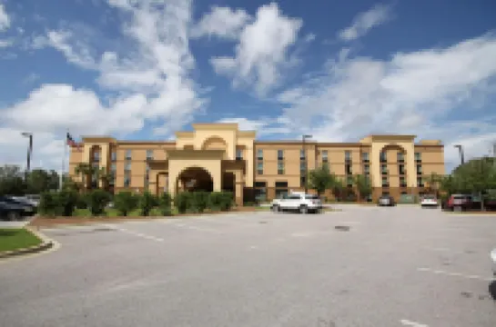 Hampton Inn & Suites Pensacola/Gulf Breeze Hotels in Gulf Breeze