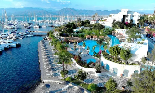 Yacht Classic Hotel - Boutique Class