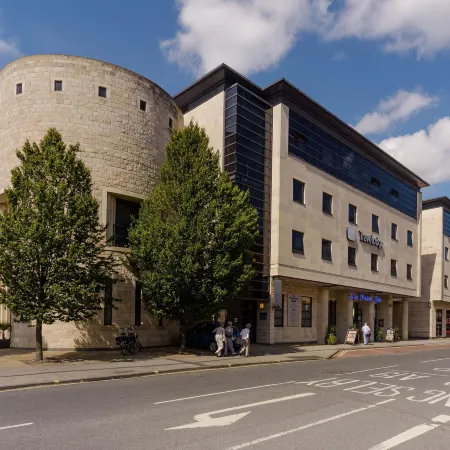 Travelodge York Central Отели рядом с достопримечательностью «Башня Клиффордс»