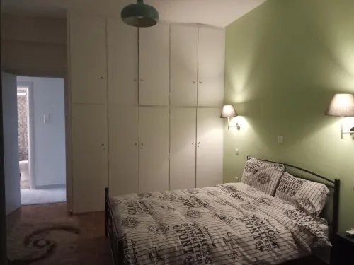 MyHome! Modern, Huge, Central, Quiet, Clean Hotel di West Athens