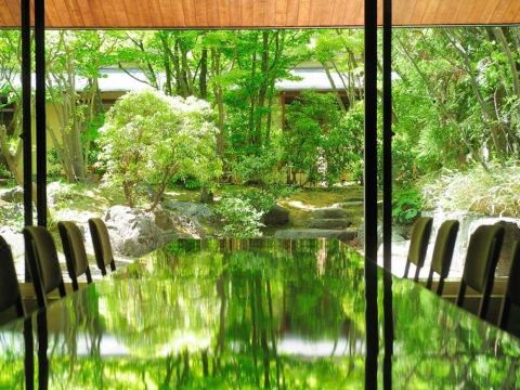 호텔 뉴 오타니 객실 내부 전경