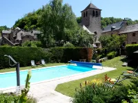 Logis Hôtel Restaurant l'Auberge du Chateau Hotel a Campuac