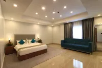 Seven Hills Hotel - parking