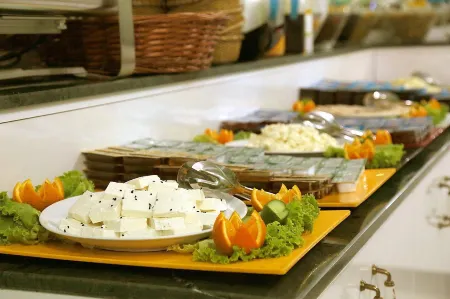 Green Garden Hotel Отели рядом с достопримечательностью «Музей авиации»