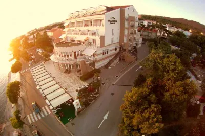 Hotel Marina Hotels in Silo