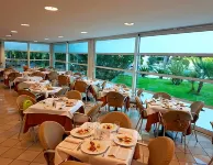 Hotel Mediterraneo - Airport Shuttle
