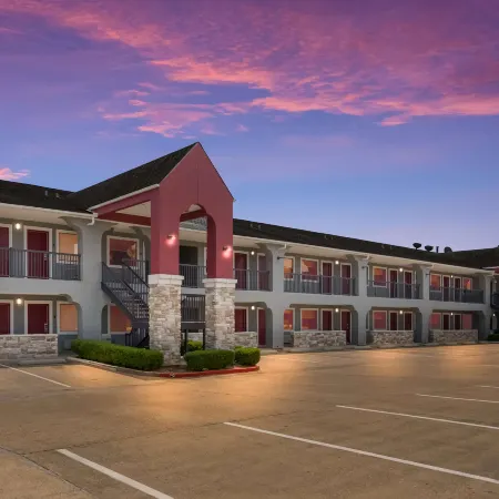 Huntsville Inn & Suites