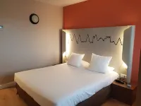 Kyriad Carcassonne - AÉROPORT Hotels in Montreal