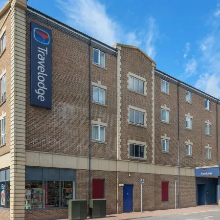 Travelodge London Kingston Upon Thames Отели рядом с достопримечательностью «Хемптон-Уик»