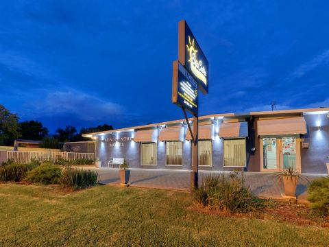 Sun Centre Motel