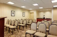 Hampton Inn & Suites Prattville فنادق في Millbrook