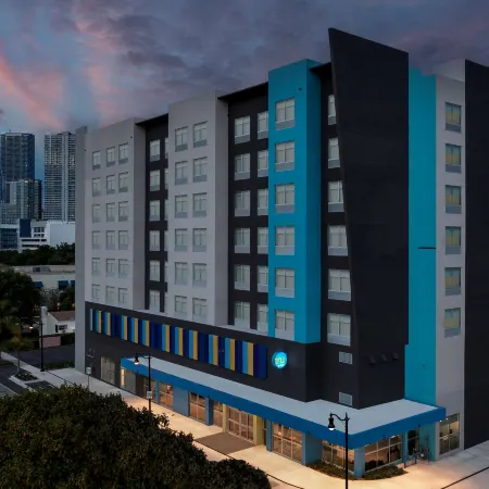 Tru by Hilton Miami West Brickell