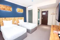 Tlj Hotel