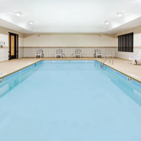 Holiday Inn Express & Suites Douglas by IHG