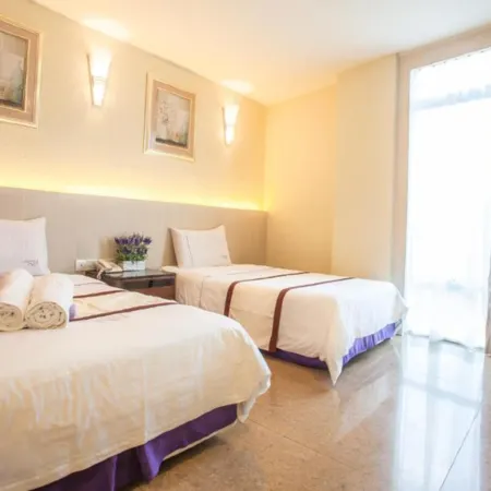 Lavender Inn Nusa Bestari Отели рядом с достопримечательностью «Торговый центр Перлинг»