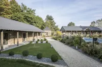 Hotel de l'Abbaye le Tronchet - Handwritten Collection - Parkplatz