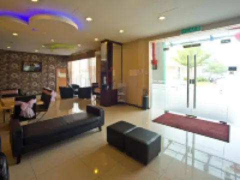 8 Days Boutique Hotel Impian Emas Hotels in Tebrau