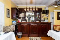 The Charleston Inn Hendersonville NC Hotels in Laurel Park