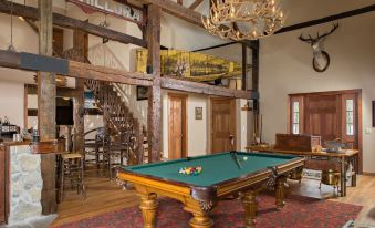 Saint Huberts Lodge - Housity