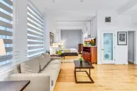 Historic DTLA 2BR1B with Rooftop Gym, Pool Hotels in Chinatown