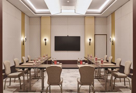 포시즌스 호텔 이스탄불의 웅장한 로비