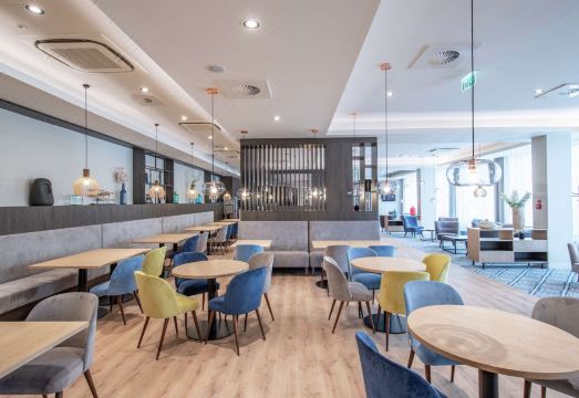 햄프턴 바이 힐튼 오슈비엥침