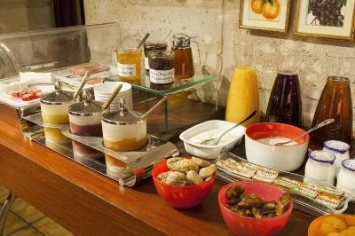 料理 ベスト ウェスタン トゥー エッフェル インヴァリッド ホテルの写真