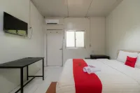 RedDoorz @ Taman Green Legon Hotel di Tambun Selatan